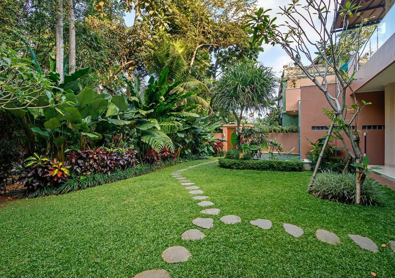 Villa Kembar Ubud Extérieur photo